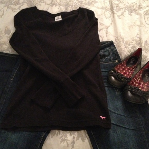 VS black thermal long sleeve