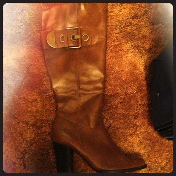 RESERVED! 💐 Brown leather boots. US size 7.