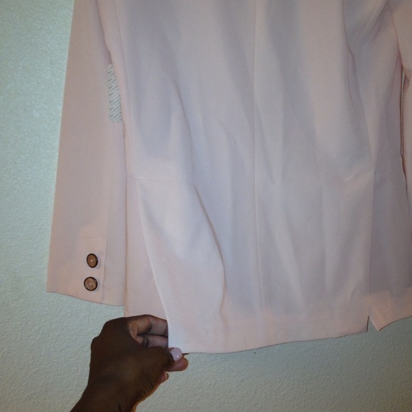 NWT!! Boyfriend Fit Blazer with Open Lapels - Picture 4 of 4