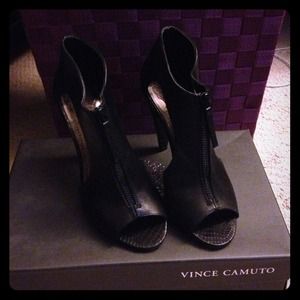 Vince Camuto