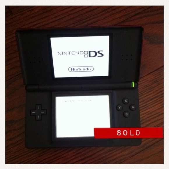 SOLD Nintendo DS Lite