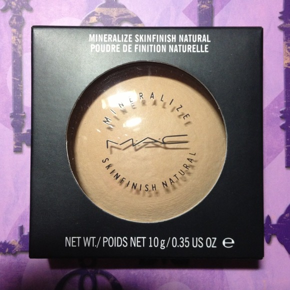 SOLD* MAC Mineralize skin finish