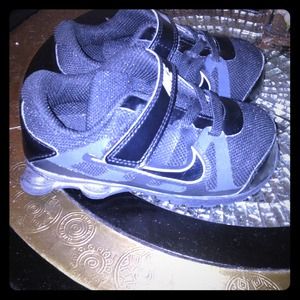 Toddler Nike shocks size 7 1/2