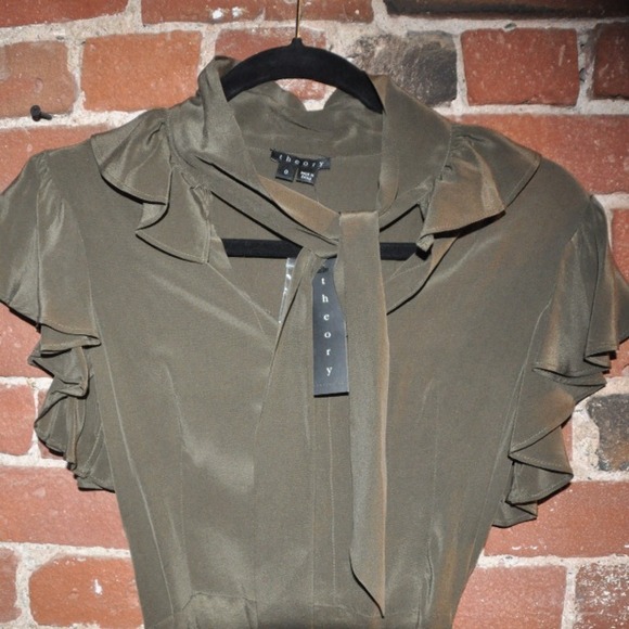 Brand New- Theory 100% Silk Dress in green