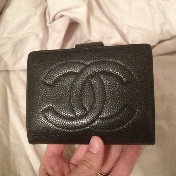 🚫SOLD🚫CHANEL black caviar wallet AUTHENTIC