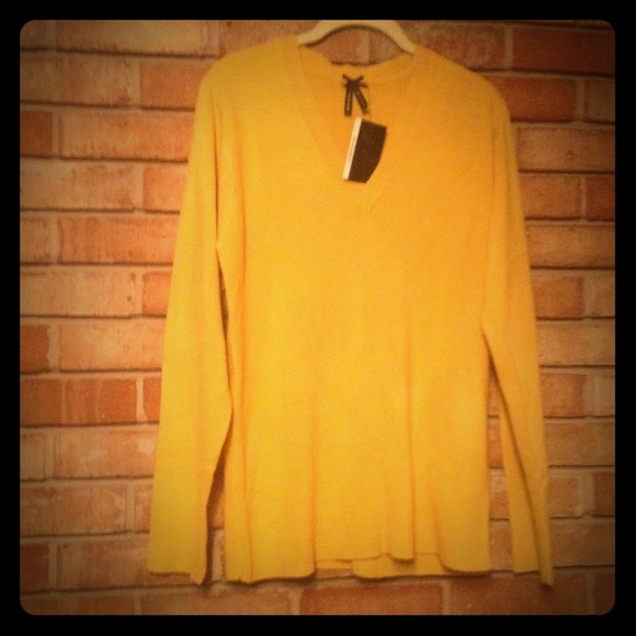 NWT Yellow v neck sweater