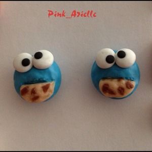 stud cookie monster earrings