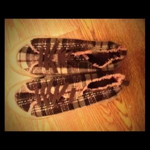 Plaid shoe bundle!:)