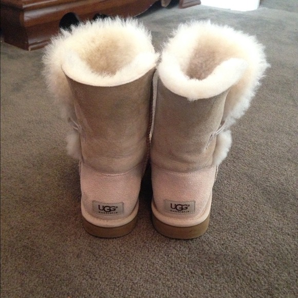 UGGS. Sand color with buttons. - Picture 3 of 3