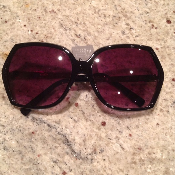 🔥HOSTING SALE🔥Item 232/1. Any 2 Pairs x $20 - Picture 2 of 4