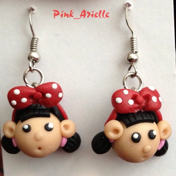 Polka dots dangling earrings