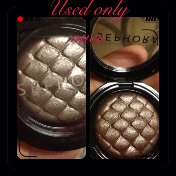 Outrageous Prisma chrome metallic eyeshadow