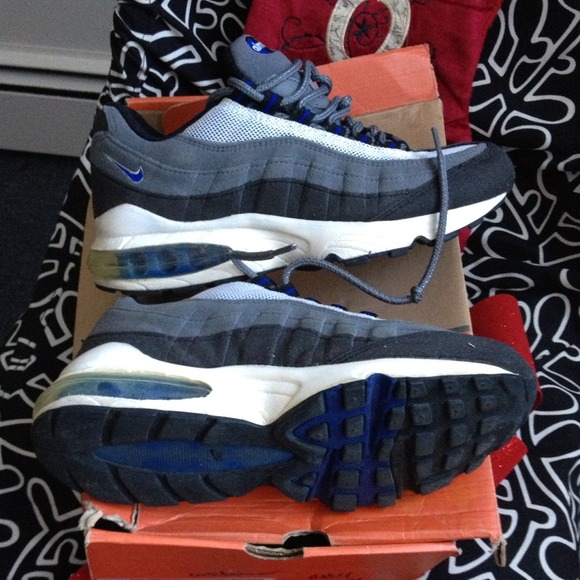 Nike AirMax Authentic original. ****Negotiable****