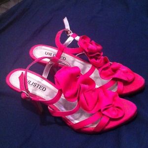 Size 8 1/2 fuchsia heels-- worn twice