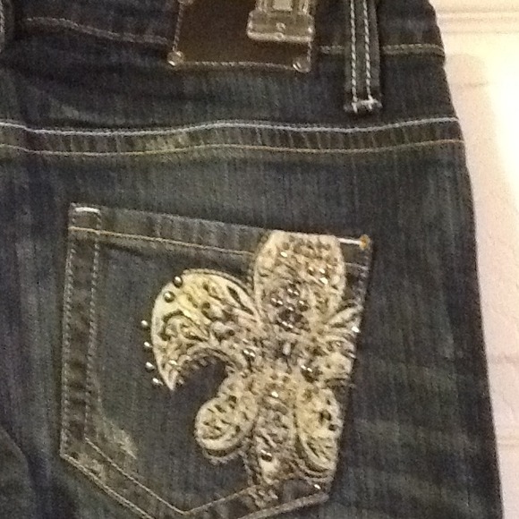 Red Rivet jean - Picture 2 of 2