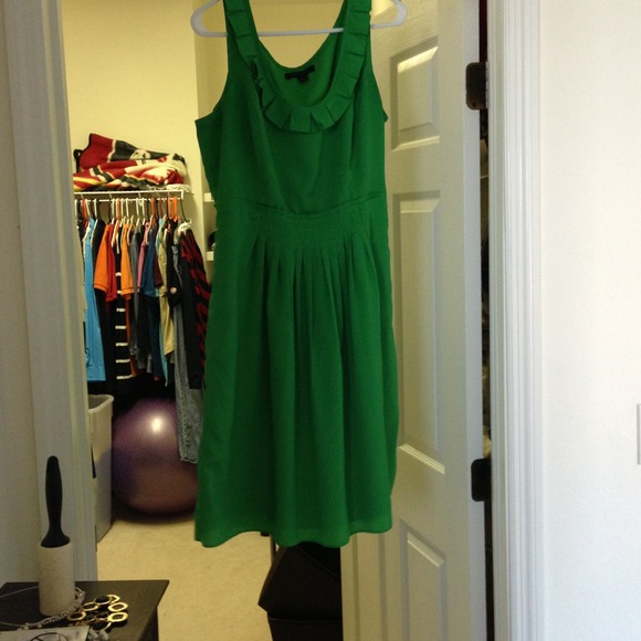 Green spring time banana republic dress