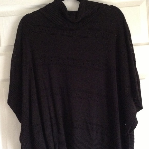 💥Sold💥Black Poncho