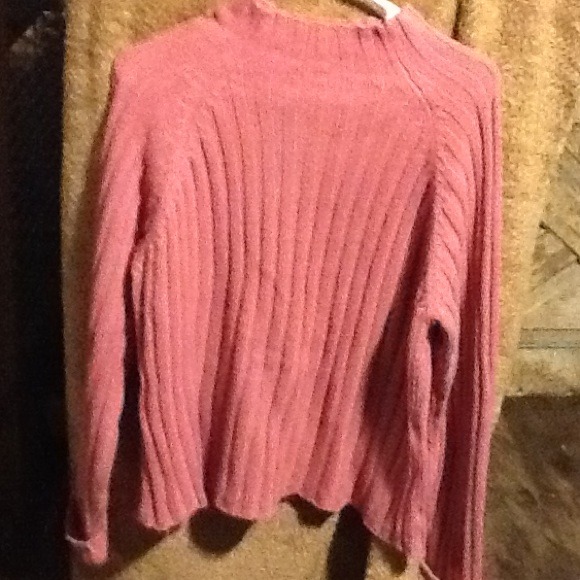 Heavy warm pink vertical sweater - Picture 1 of 1