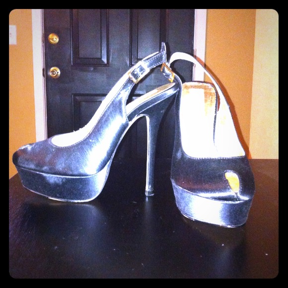 Steve Madden satin heels!!!!