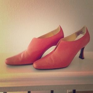 Pink dressy shoes