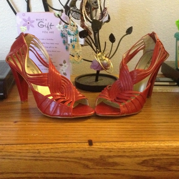 Red hot heels