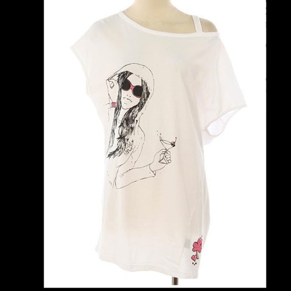 NWT Tunic with glitter detail M-L available