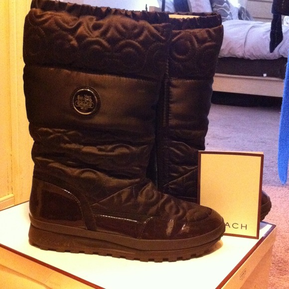 Coach boots