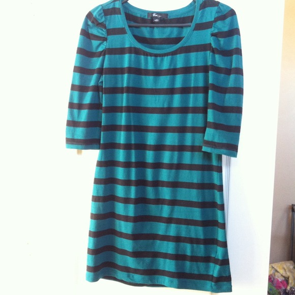 3/4 sleeve fitted dress/tunic