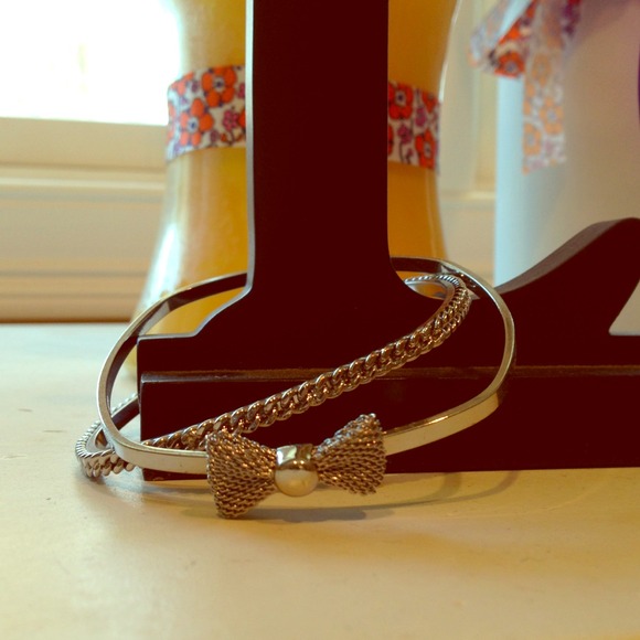 NEW bracelet set 🎀