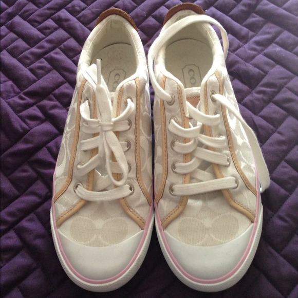 Woman's Coach sneakers