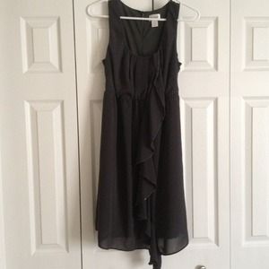 Grey maternity dress.