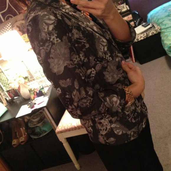 Xhilaration Jackets & Coats - Gray Floral Open Blazer Xhilaration Jackets & Coats - Gray Floral Open Blazer