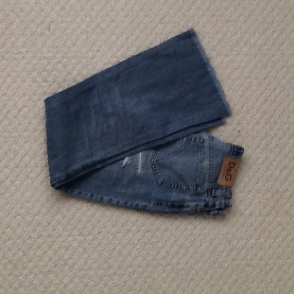 Golce & Gabbana Destroyed Jeans.