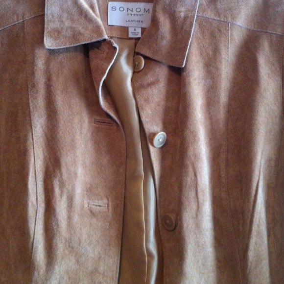Tan suede jacket - Picture 2 of 2