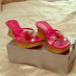 💗Pink Aldo sandals💗