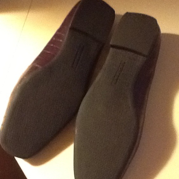 Shoes - Picture 4 of 4