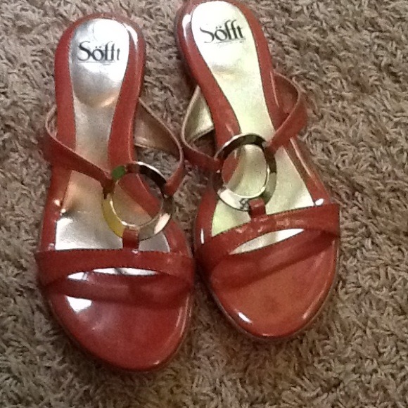 Beautiful Sofft flat sandals