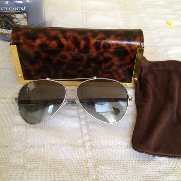 Tory burch aviators.