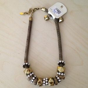 Gold necklace w/ earrings