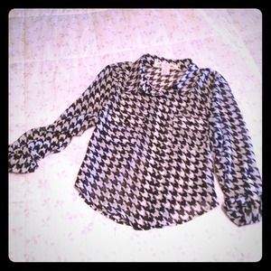 Small sheer top black and white from boutique