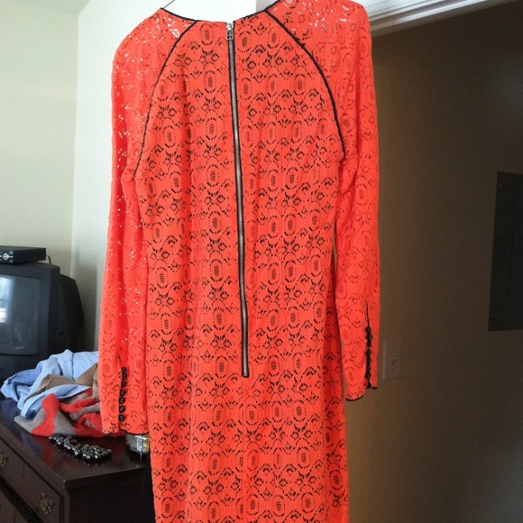 W118 Walter Baker Lace Dress - Picture 3 of 3