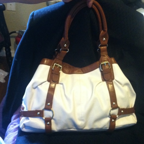 ✨SOLD✨Aldo handbag camel/beige color