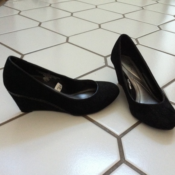 Merona Suede Wedge Heels