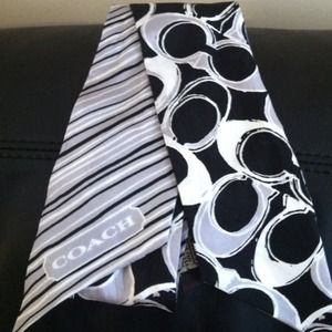 COACH scarf/purse tie-great condition!