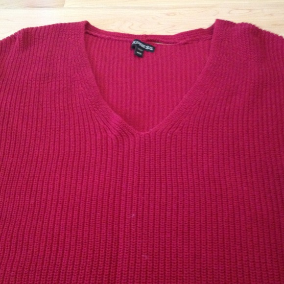 Red sweater - Picture 2 of 3