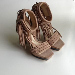 Size 7 fringed suede heels