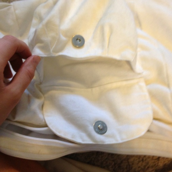 Sold❗REDUCED White and gold bag - Picture 4 of 4