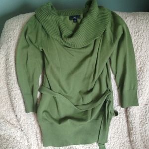 Green lightweight sweater