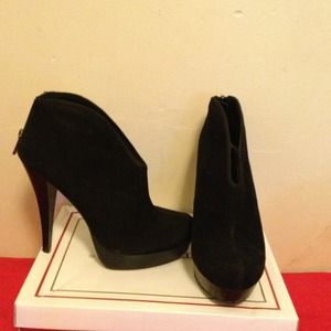 ⚡REDUCED⚡BLACK HEELS