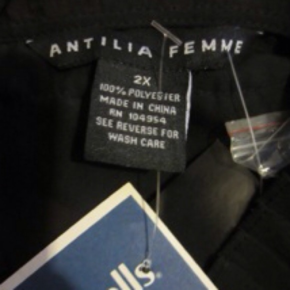 ***SOLD*** Black Ruffle Top - Picture 2 of 4